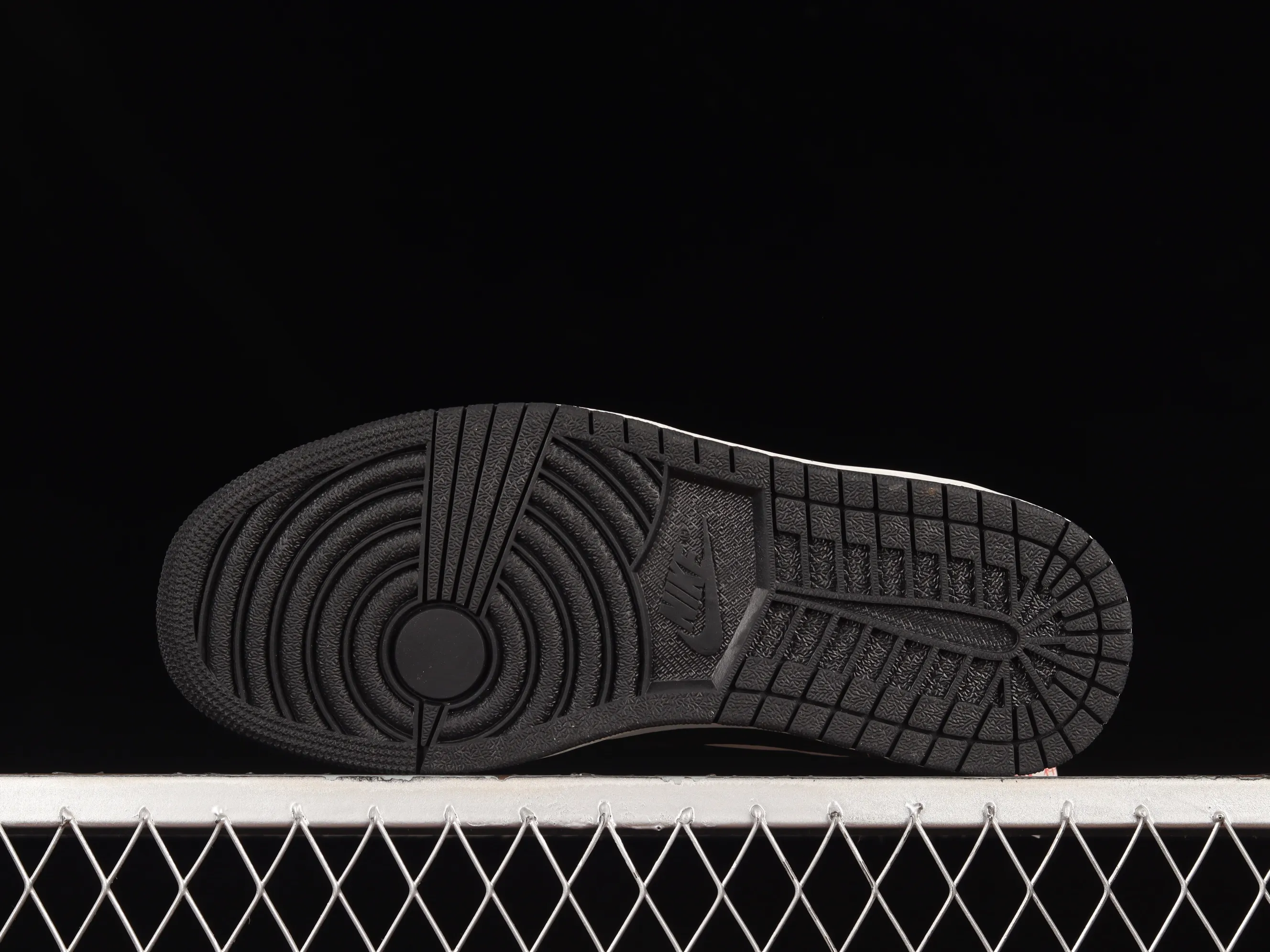 All Categories Air Jordan Jordan Series Basketball Shoes Air Jordan 1 Low Travis Scott x Air Jordan 1 Low OG AJ1 Joe 1 Reversed Overhook Joint Style Casual Sports Basketball Shoes DM7866-866